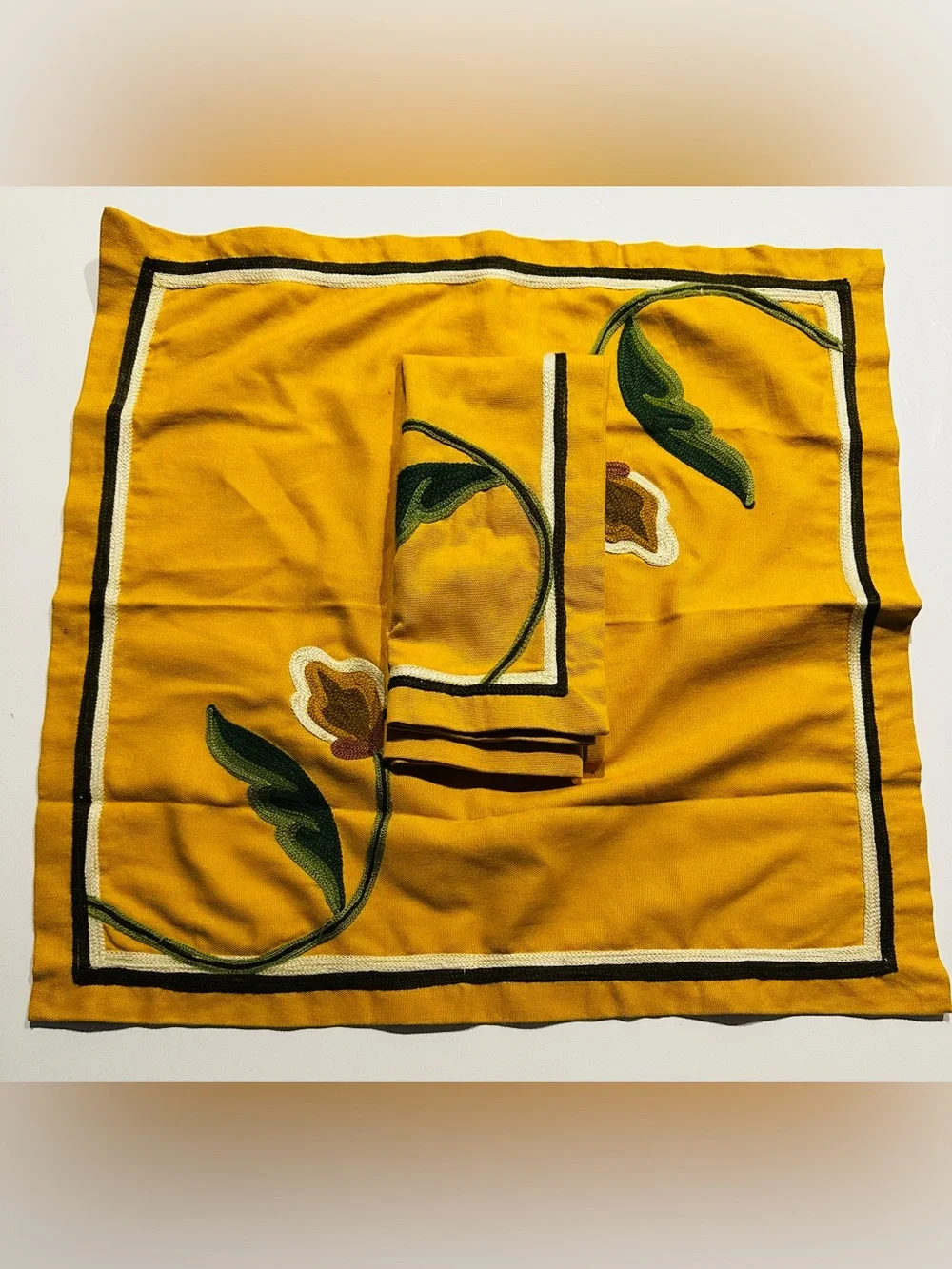 Williams Sonoma Crewl Embroidered Mustard Floral Napkins Set Of 2 NWOT Dinner